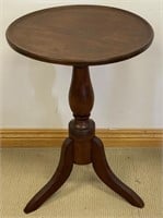 GREAT 1800’S PERIOD MAPLE CANDLE STAND