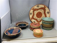 lot- assorted woven baskets & bowls