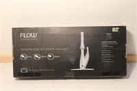 Flow Motion activated touchless kitchen faucet