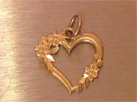 14K Gold Pendant Charm Floral Heart