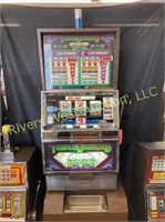 Triple Diamond Deluxe IGT Slot Machine