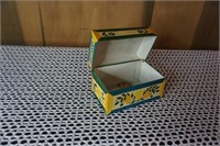 Vintage Recipe Card Box