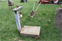 Antique platform scale