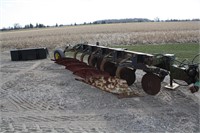 John Deere 2600 5 Furrow Semi Mounted Plow