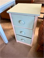 3 drawer chest/nightstand