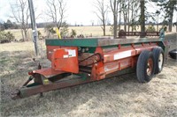 New Idea 244 Manure Spreader