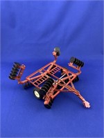 IH Disc w/wings plastic hitch scale 1/16 diecast