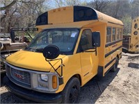 2000 GMC Bus (Not Running)