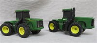 John Deere mini tractors - Ertl - 4"x2.5"