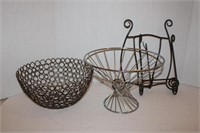 Wire Baskets 5 to 6"  & Easel