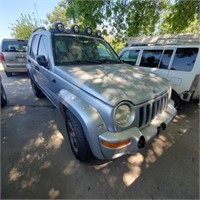 2003 Silver Jeep Liberty