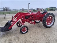 1947 Farmall C w/ 1953 super C motor, loader,