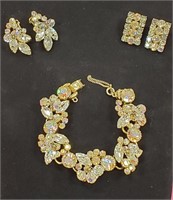 Sparkling bracelet and clip earrings