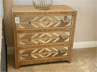 3-DRAWER CHEST