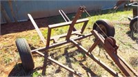 Single round bale carrier,