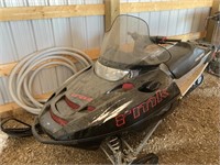 2008 POLARIS RMK SNOWMOBILE 1097KM