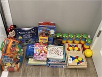 ASSORTED CHILDREN'S ITEMS