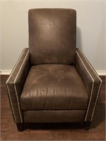 Brown (Leather?) Recliner with Brad Design