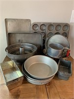 Large Selection of Bakeware  as pictured