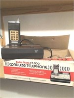 RADIO SHACK ET 300 CORDLESS PHONE WITH