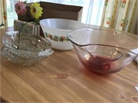 TWO RED SWIRL BOWLS, TWO CONDIMENT DISHES,