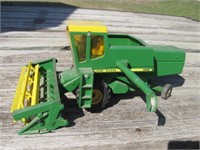 JD 6600 Toy Combine