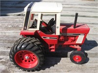 IH 1586 Toy Tractor