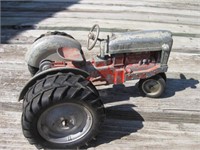 Hubley  Kiddee Toy Tractor w/ Duals