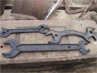 Moline Plow Co, P&O (Canton) & other Wrench