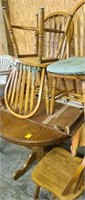 Pedestal Table w Leaf,4 Roundback Chairs