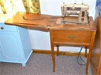 Singer 401A Sewing Machine with Cabinet