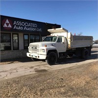 1994 Ford F700 Diesel 5.9L With Box And Hoist