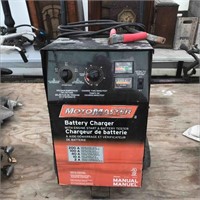 Motomaster Battery Charger