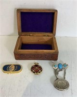 3 vintage solid perfume Lot in wood carved box