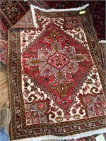 3‘ 6“ by 4‘8“ Heriz Persian imports area rug