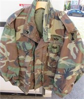US Army Airborne Winter Issue Camo Jacket Coat