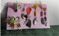 FISHING LURE LOT 12 OUT OF 18