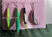 FISHING LURE LOT 18 OUT OF 18