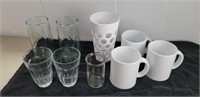 4 Plastic Cups/ 5 Glasses