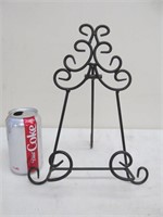 12" metal easel