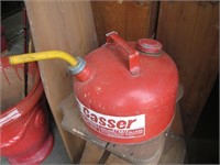 Red metal gas can, The Gasser