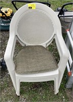 2 Grosfillex chairs
