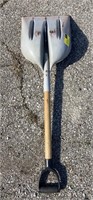 True Temper Plastic shovel