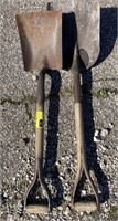 2 metal shovels