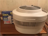Kaz Evaporative Humidifier w/ Extra Filter