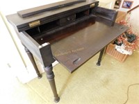 small writing table w/lid & sliding table