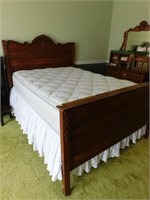 early oak bed (full) w/box spg & mattress