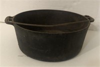 Cast iron bean pot