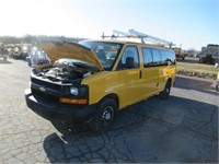 07 Chevrolet Express  Subn YW 8 cyl  Started with