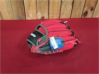 Franklin 10" Red & Black Kids Baseball Glove
